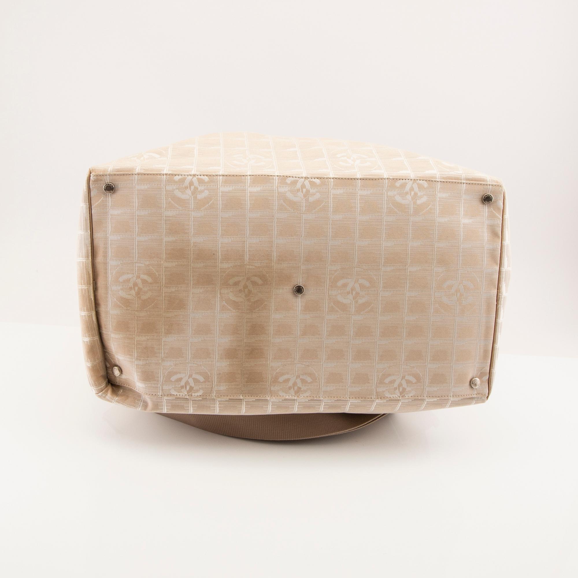 A Chanel bag 21st century.