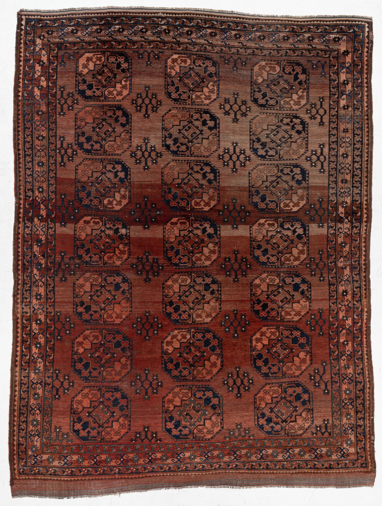 Matta, Turkmen, semiantik, ca 330 x 258 cm.