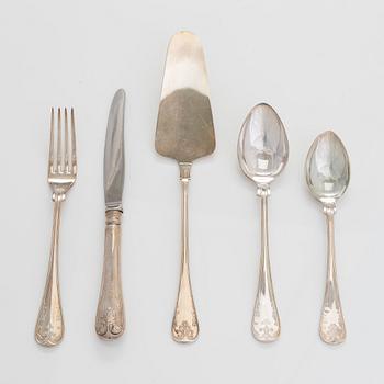Ruokailuvälineet, 49 osaa, "Gammal Fransk", hopeaa (830), GAB 2004-2005.