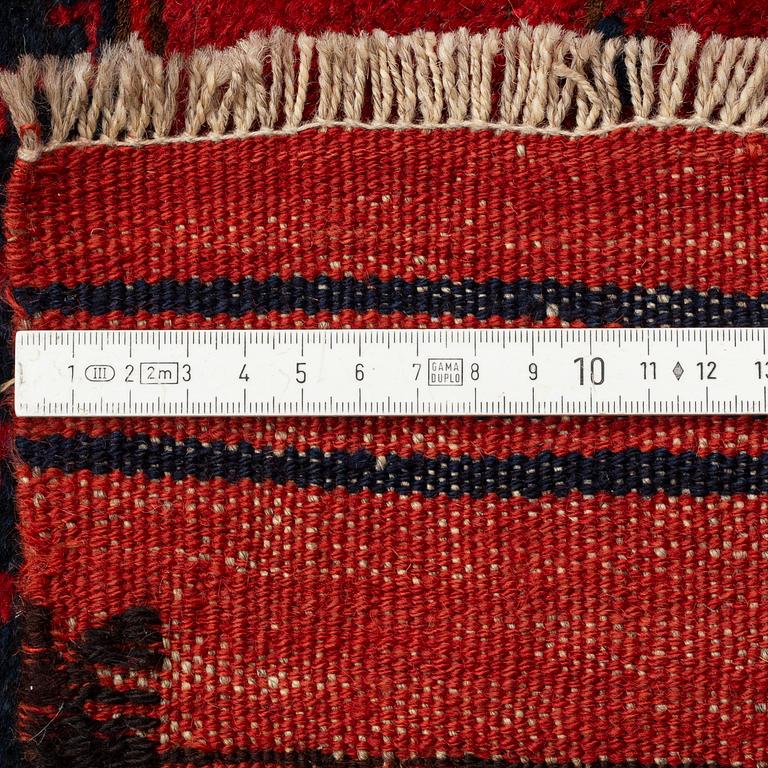 An antique Ersari carpet, northern Afghanistan, ca 479 x 342 cm.