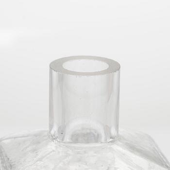 Timo Sarpaneva, prototyyppejä, pulloja 4 kpl ja snapsilaseja, 6 kpl valmistettu Karhulan/Iittalan lasitehtaalla 1976.