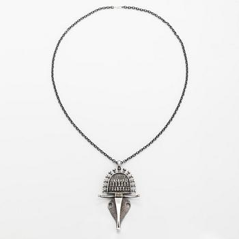 Jorma Laine, A silver necklace "Ox head". Turun Hopea, Turku.