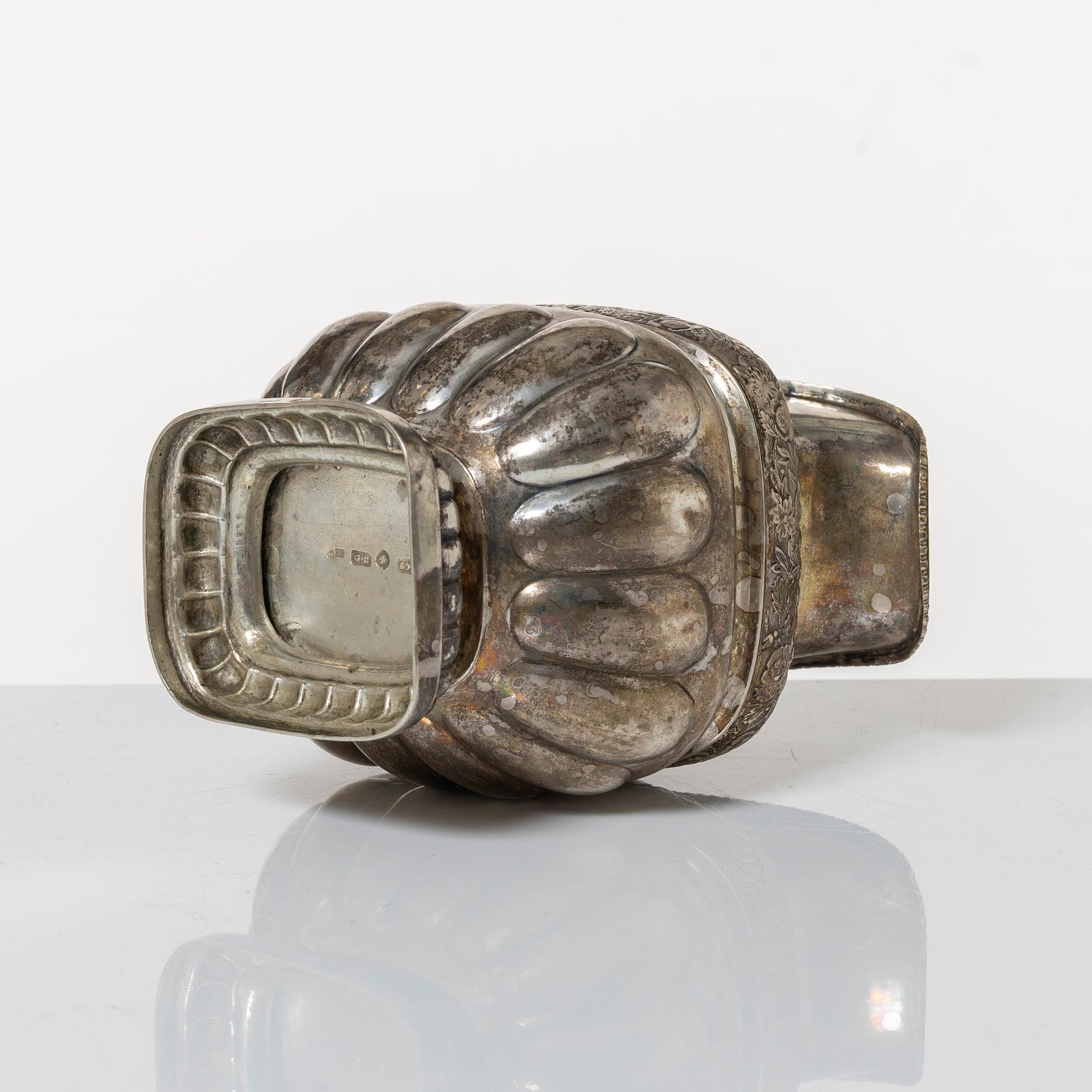 Confectionery bowl and cream jug, low-grade silver, Empire, 19th Century.