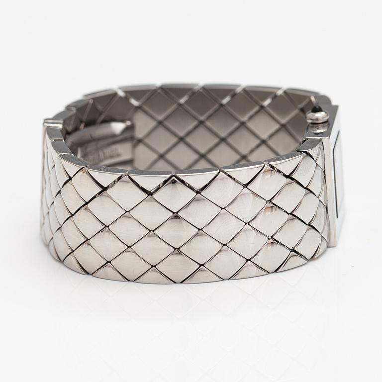 CHANEL, Matelasse Quilt Acier , wristwatch, 19 mm.