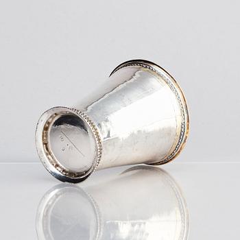 Petter Lund, bägare, delvis förgyllt silver, Nyköping 1728.