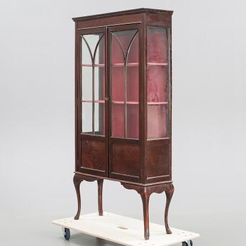 VITRINSKÅP, England, 1800-talets andra hälft.