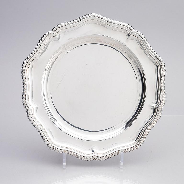 Three German 19th century silver dishes, marks of Johann George Hossauer, Berlin 1854-1863.