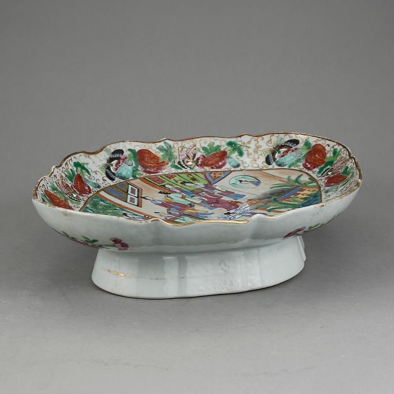 SKÅL PÅ FOT / TAZZA, porslin, Kina, Kanton, 1800-tal.