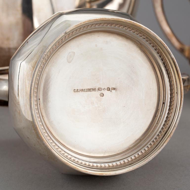 KAFFESERVIS, 3 delar, silver, CG Hallberg, Stockholm, 1927. Vikt ca 948g.
