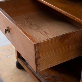 Cabinet, early 20th century.