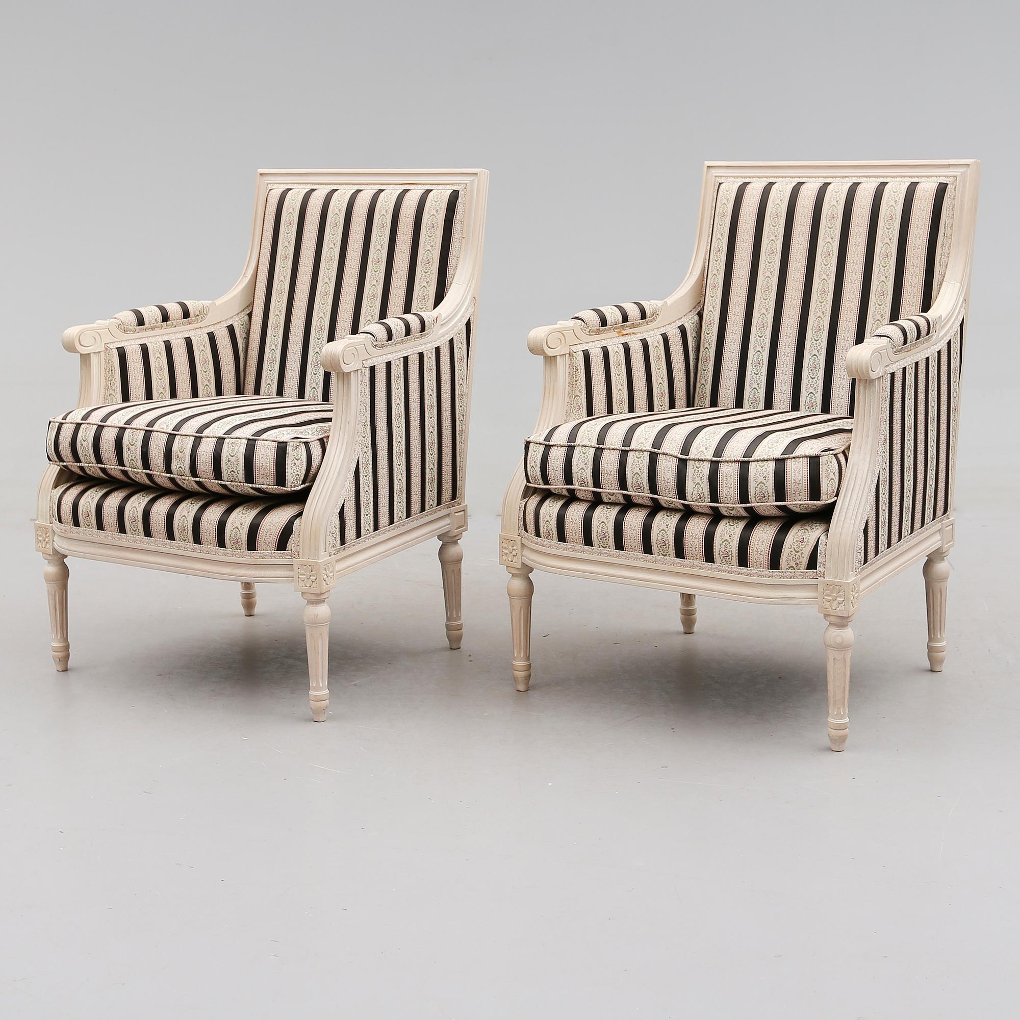 FÅTÖLJER, 1 par, gustaviansk stil, 1900-talets andra hälft.