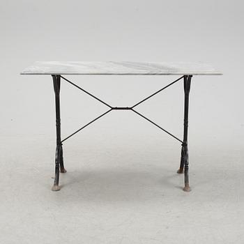 Trädgårdsbord från omkring år 1900.