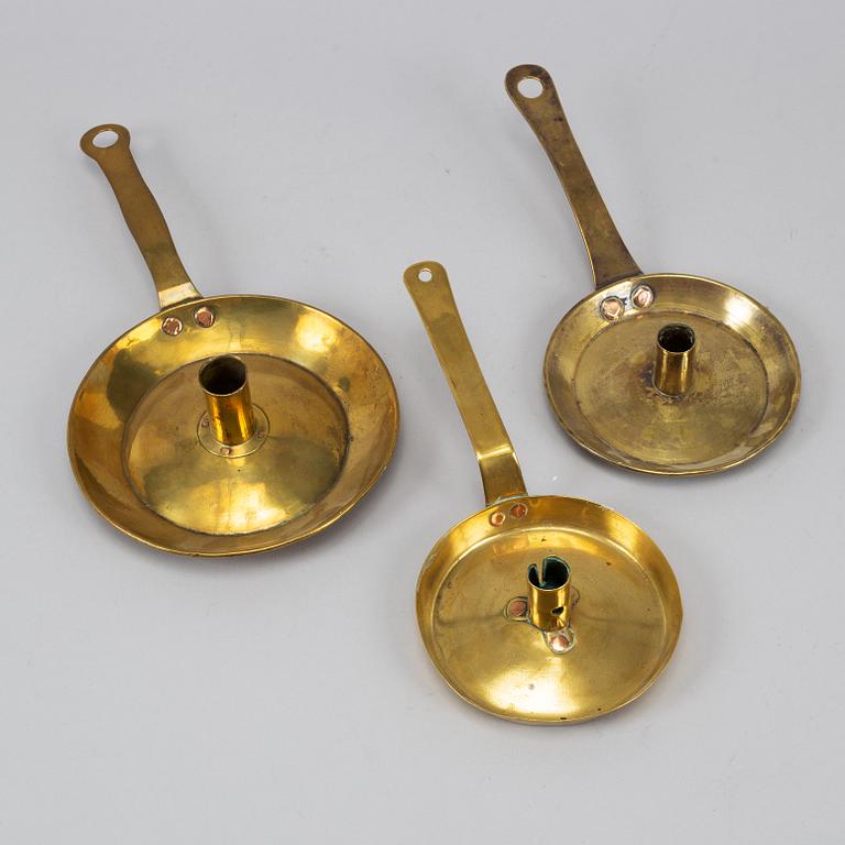 NATTLJUSSTAKAR, 3 st, mässing, 1700-tal.