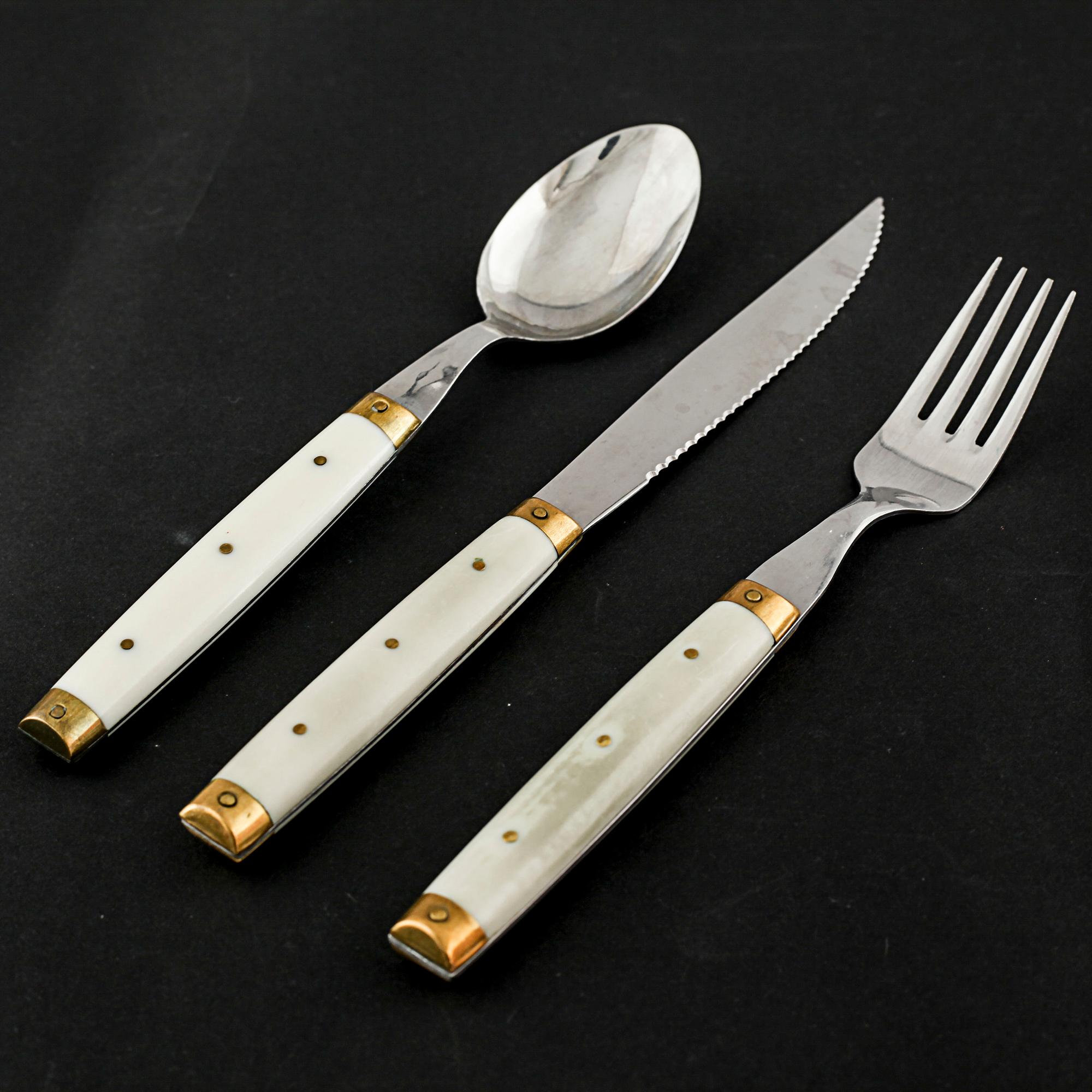 A set of cutlery, 32 pcs, some by Melron, second half of the 20th century.