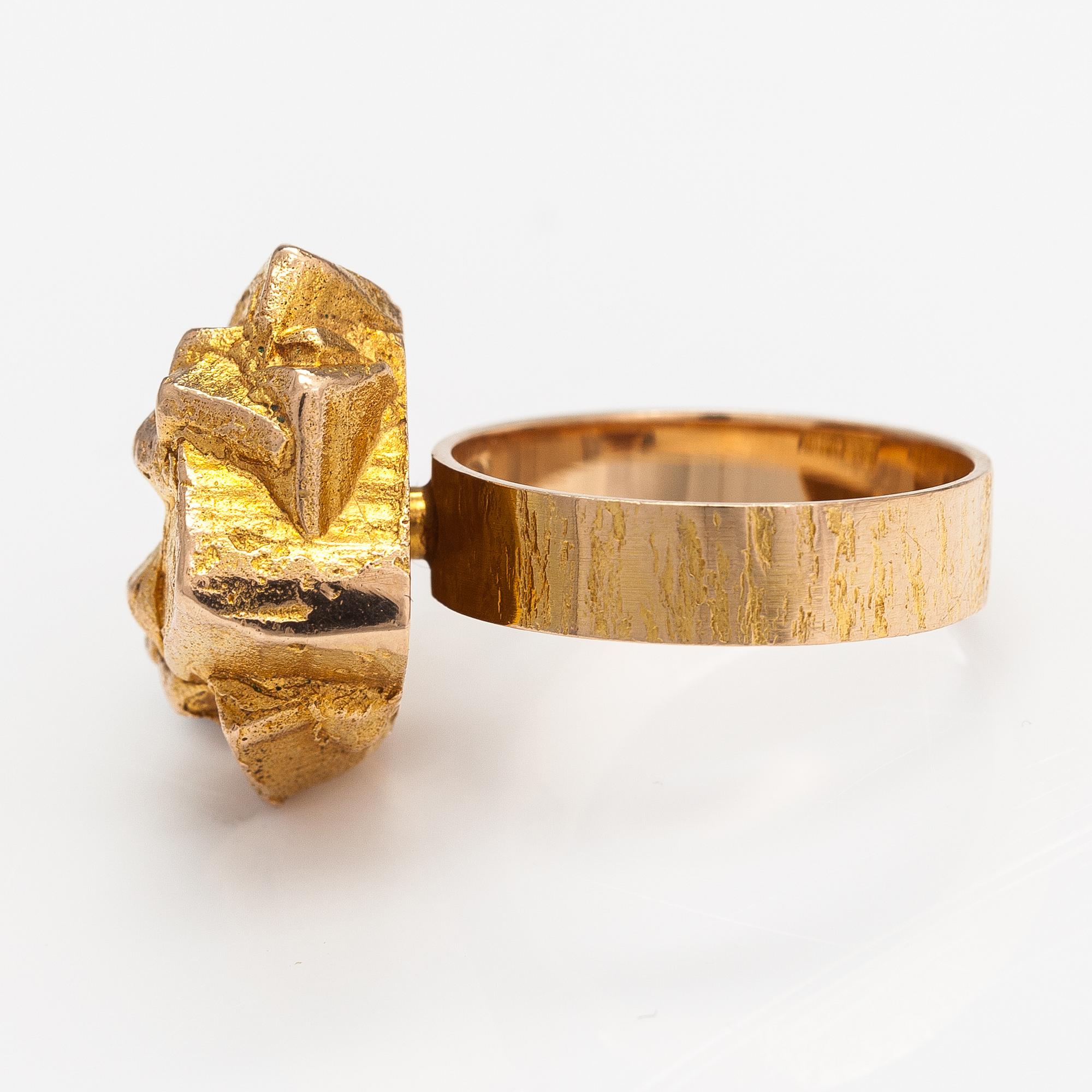 Björn Weckström, A 14K gold ring "Golden geranium", Lapponia 1972.
