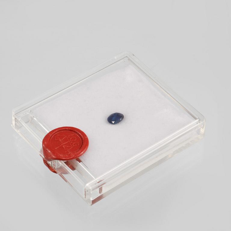 BLÅ SAFIR, oinfattad, 3.86ct eligt intyg.