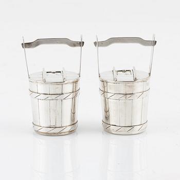 Salt- och pepparkar, ett par, sterlingsilver, Japan, 1900-talets andra hälft.