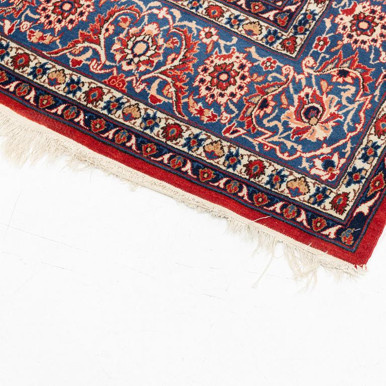Carpet, Isfahan, mid 20th century, 245 x 163 cm.