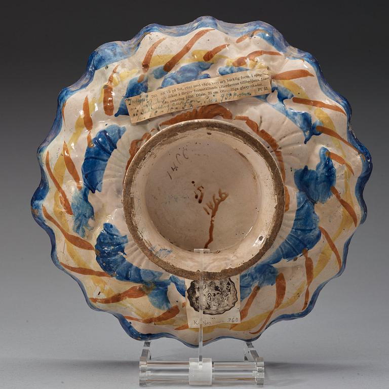 An Italian 17th Century majolica tazza.