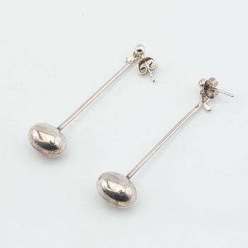 Vivianna Torun Bülow-Hübe, örhängen, ett par, silver, Georg Jensen, Danmark.