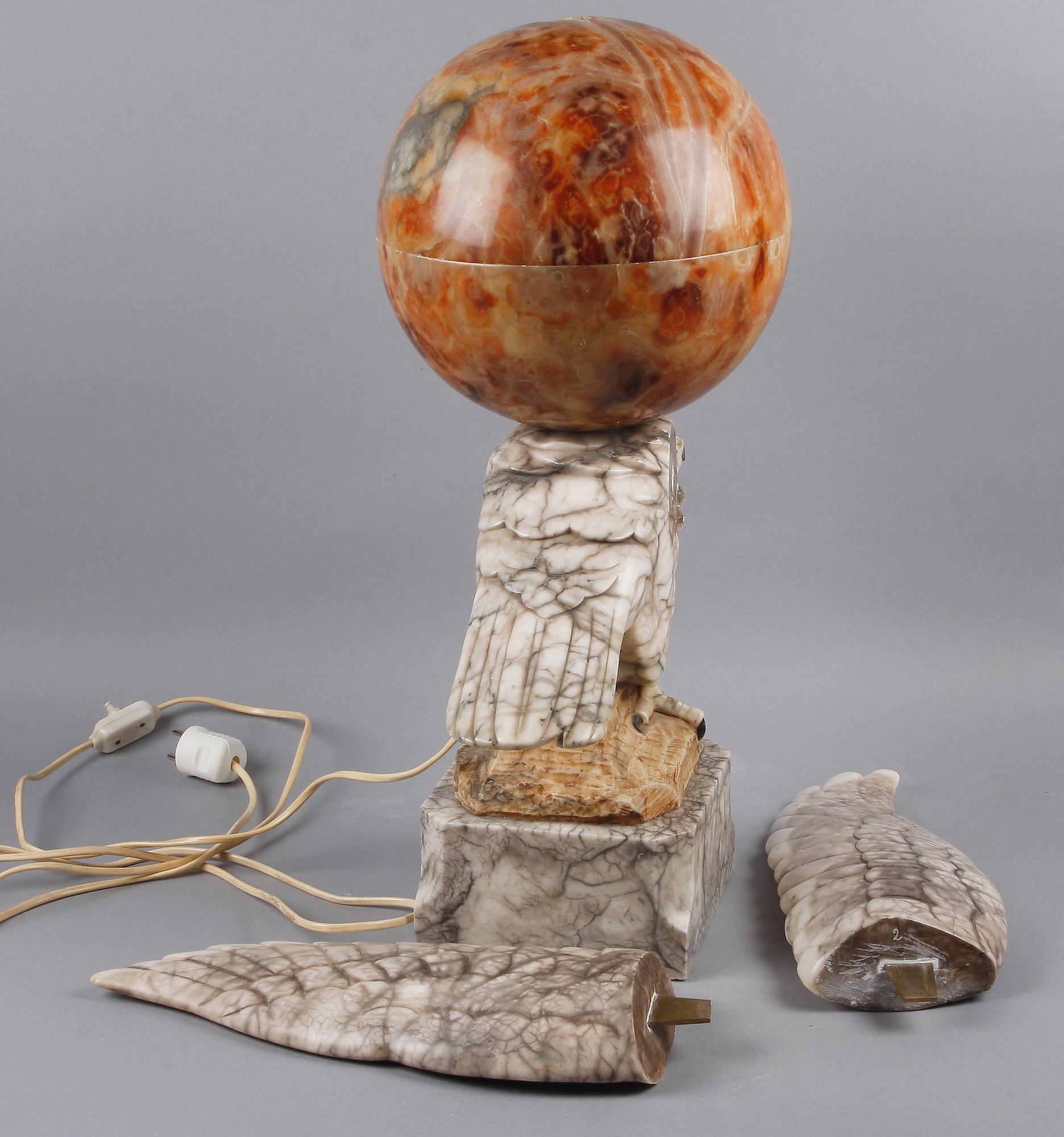 BORDSLAMPA, alabaster, 1930-tal.