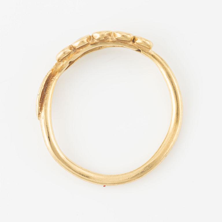 Ring, Wendes, 18K guld med briljantslipade diamanter.