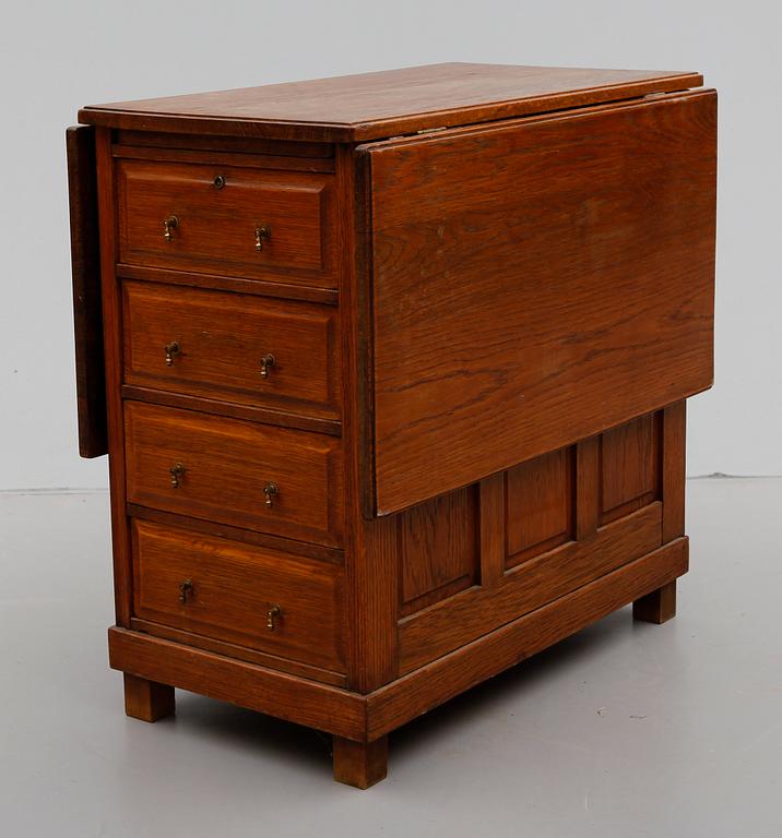 KLAFFBORD, med lådhurts, 1900-talets första hälft.