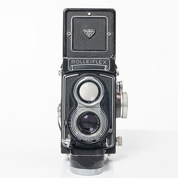 Mellanformatskamera, Rolleiflex, med väska och tillbehör, Franke & Heidecke, 1900-talets mitt, Tyskland.