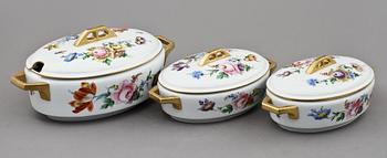 SERVISDELAR, 99 st, porslin, Hutschenreuther, 1900-talets andra hälft.
