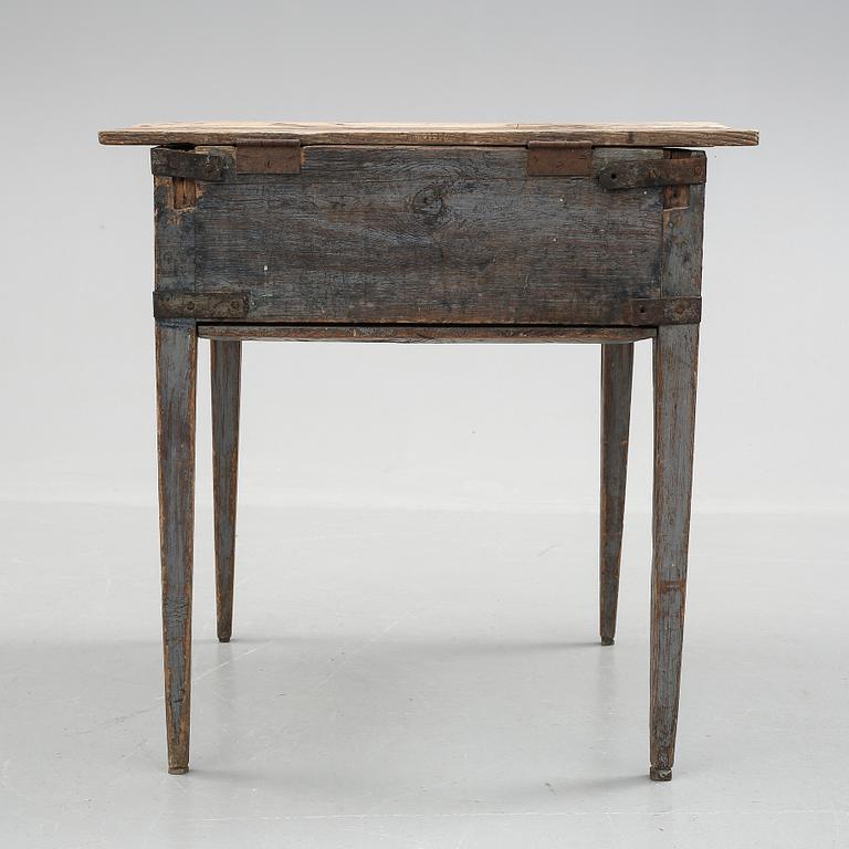 BORD, daterat 1706.
