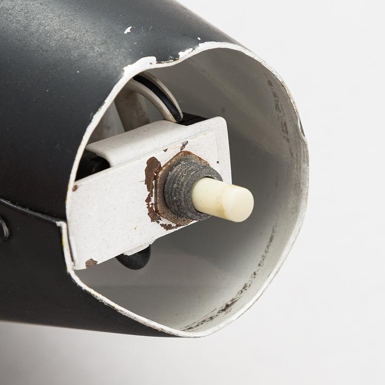 Mauri Almari, Bordslampa, K11-15, Idman, 1900-talets mitt.