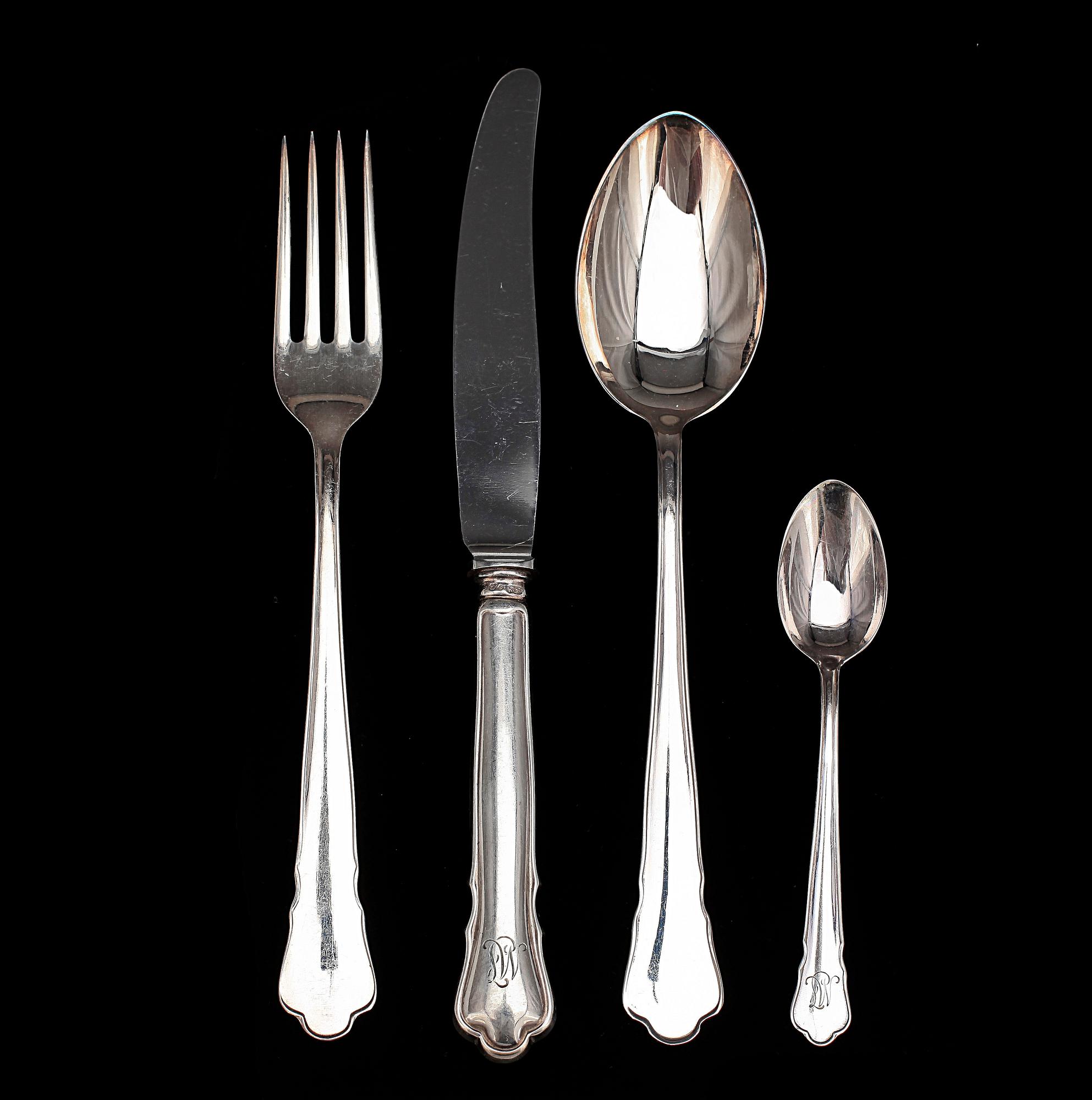 BESTICKSERVISDELAR, 48 st, silver, "Chippendale, GAB, Stockholm, 1900-talets andra hälft. Vikt 1 565 g.