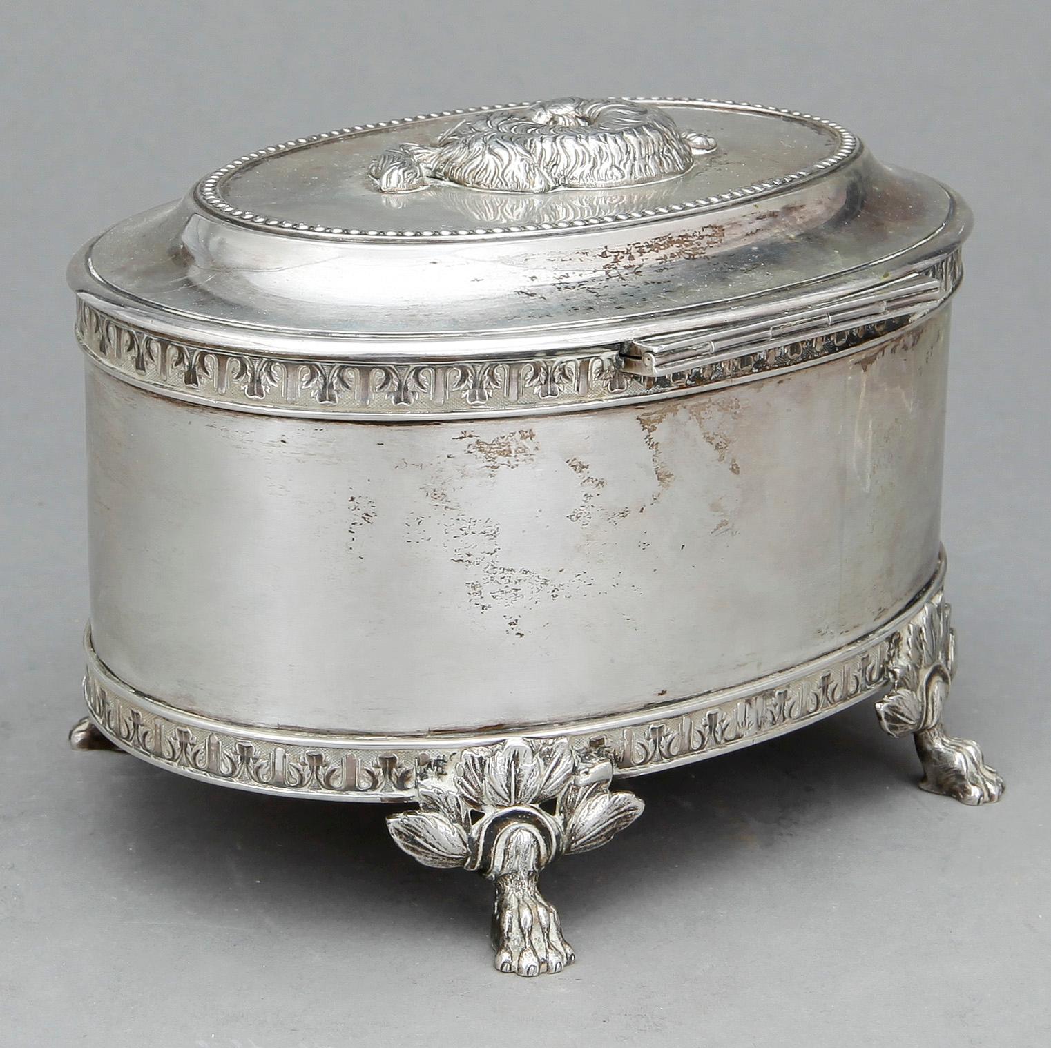 SOCKERSKRIN, silver, August Albrekt Paulsson, Stockholm, 1909. Vikt ca 571g.