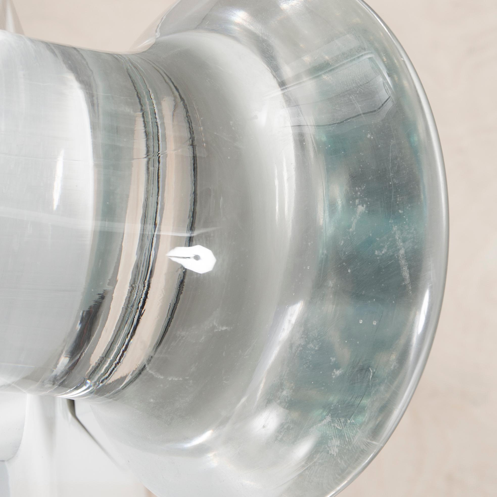 Thommy Bremberg, skulptur signerad och daterad 2002.