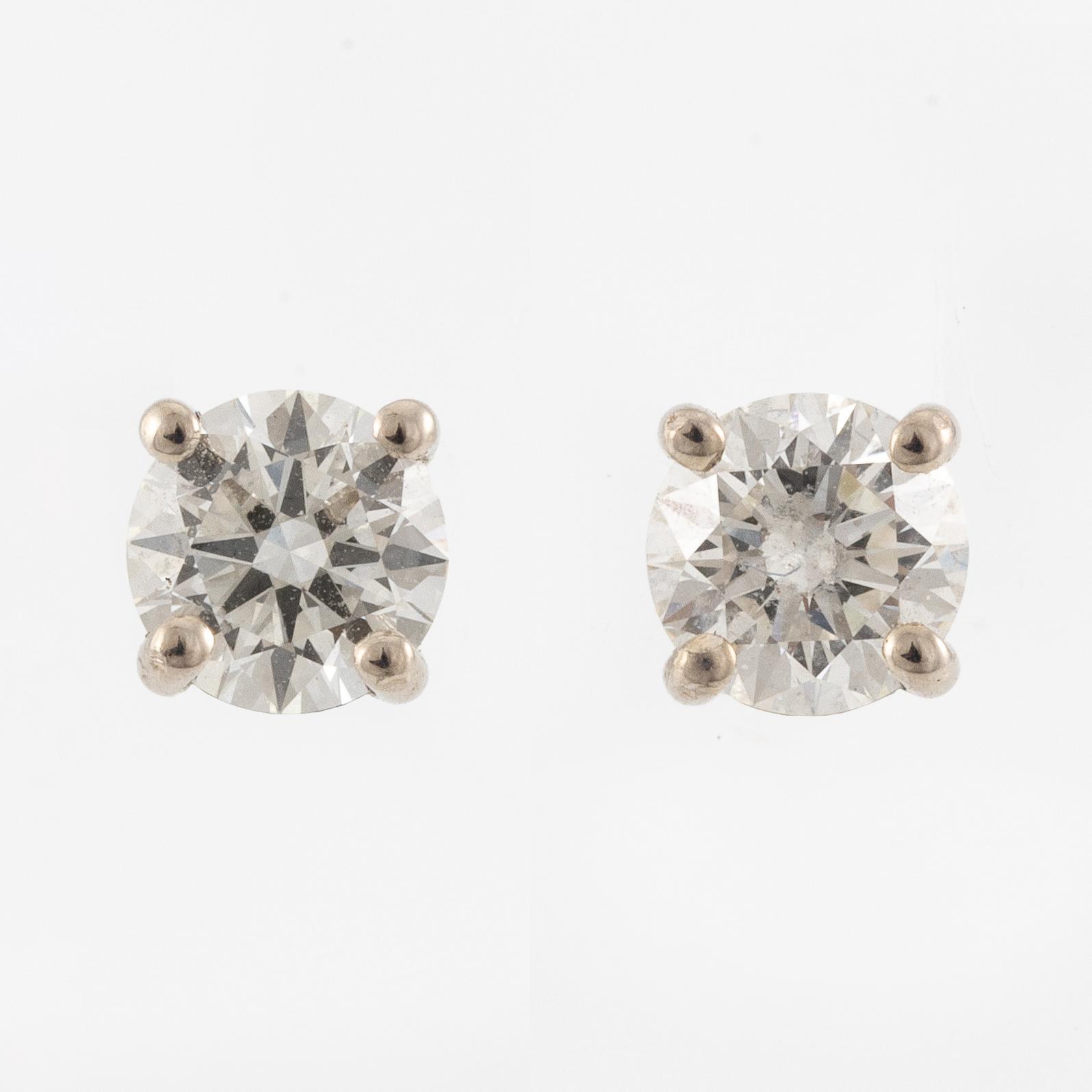 Earrings, a pair, 18K white gold with brilliant-cut diamonds totalling 0.46 ct,.