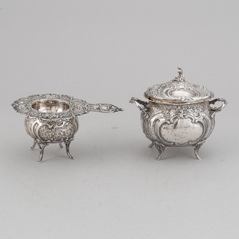 A German rococo style silver tea- and coffee service.