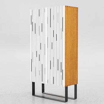 Sara Larsson, skåp, Lammhults, samtida. .