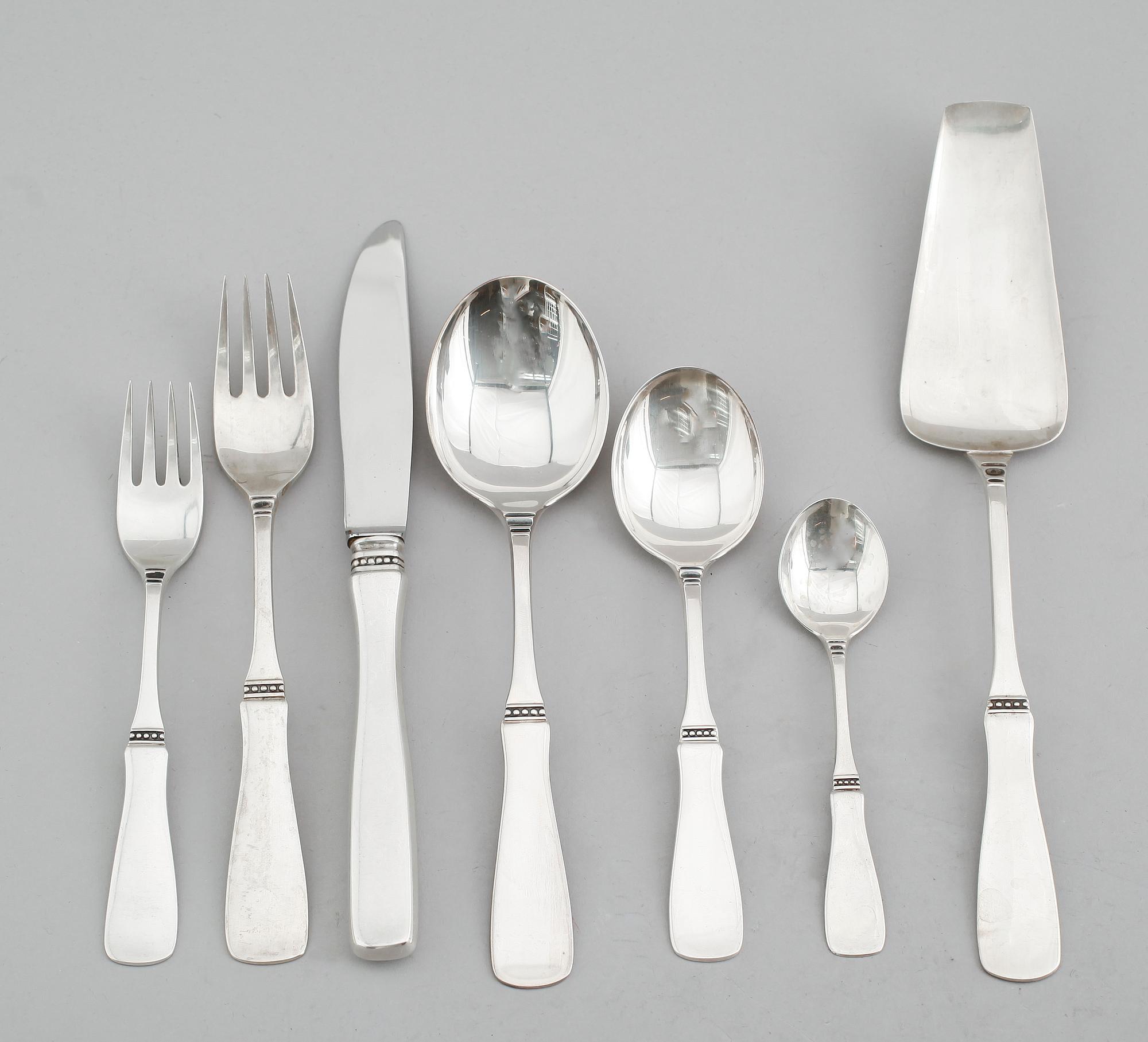 BESTICK, silver, 73 delar, "Uppsala", svenska stämplar, total vikt ca 2907 g.