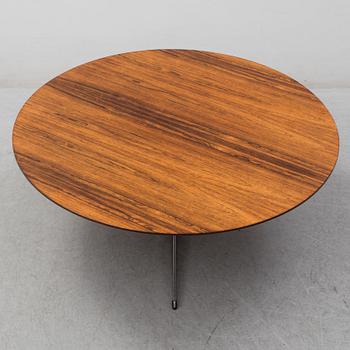 ARNE JACOBSEN, A Fritz Hansen rosewood veneered coffee table, Denmark, 1968.
