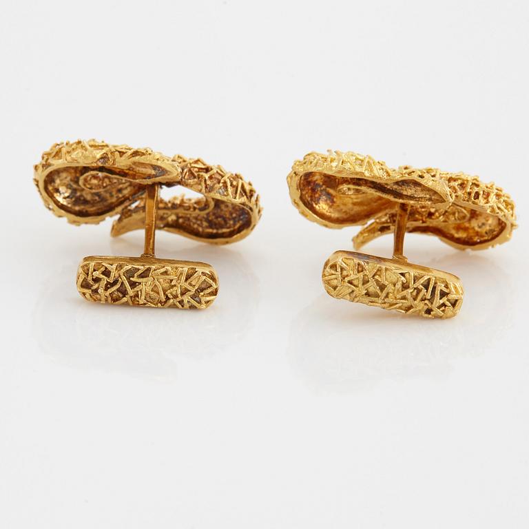 A pair of 18K gold Zolotas cufflinks.