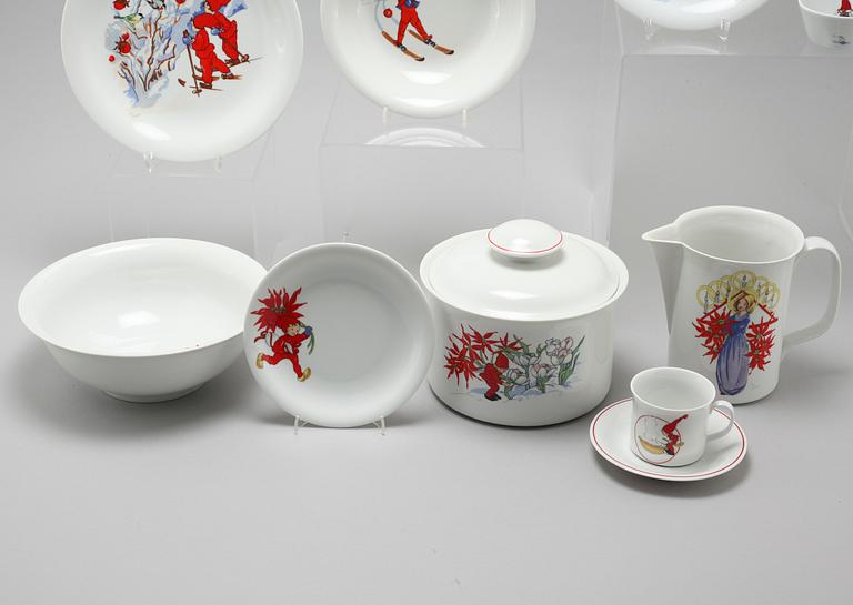A porcelian set of table ware of 35 pcs, "Tomteul", Rörstrand, 20th century.