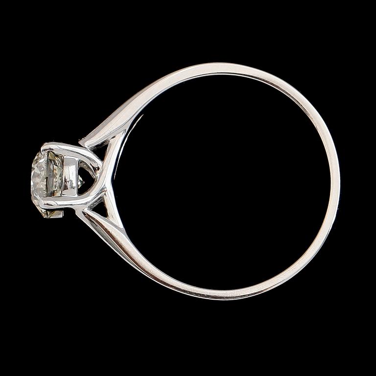 RING, 18 k vitguld, solitär briljantslipad diamant 1.01 ct.