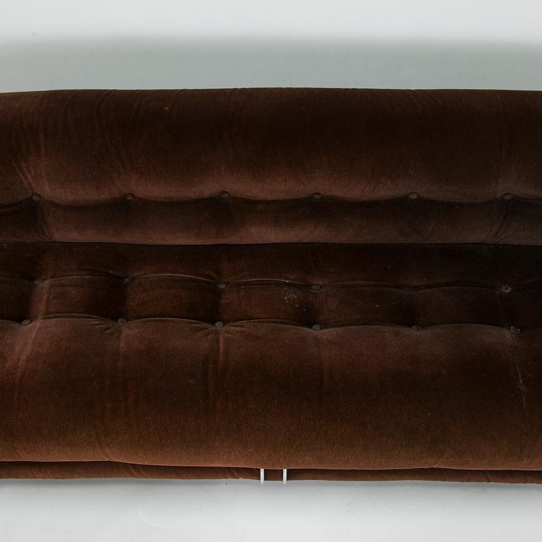 Arfa Scarpa & Tobia Scarpa, a 'Soriana' sofa for Cassina, Italy. Designed 1970.