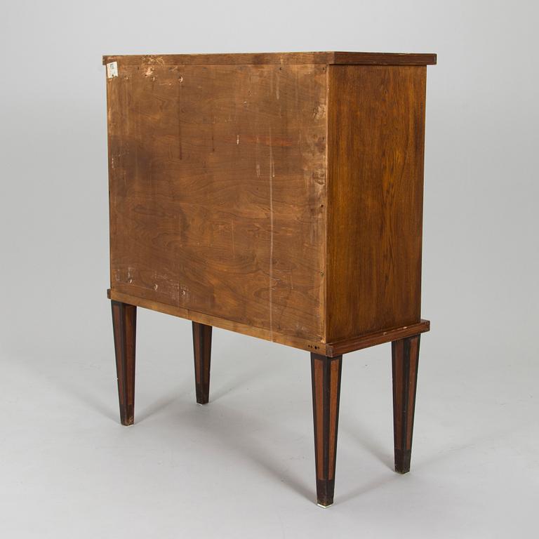 Birger Hahl, a 1930's cabinet by A. Salmi Huonekalutehdas.