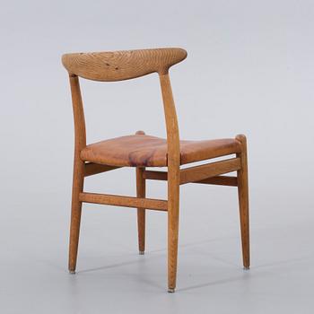 A HANS J. WEGNER W2 CHAIR.