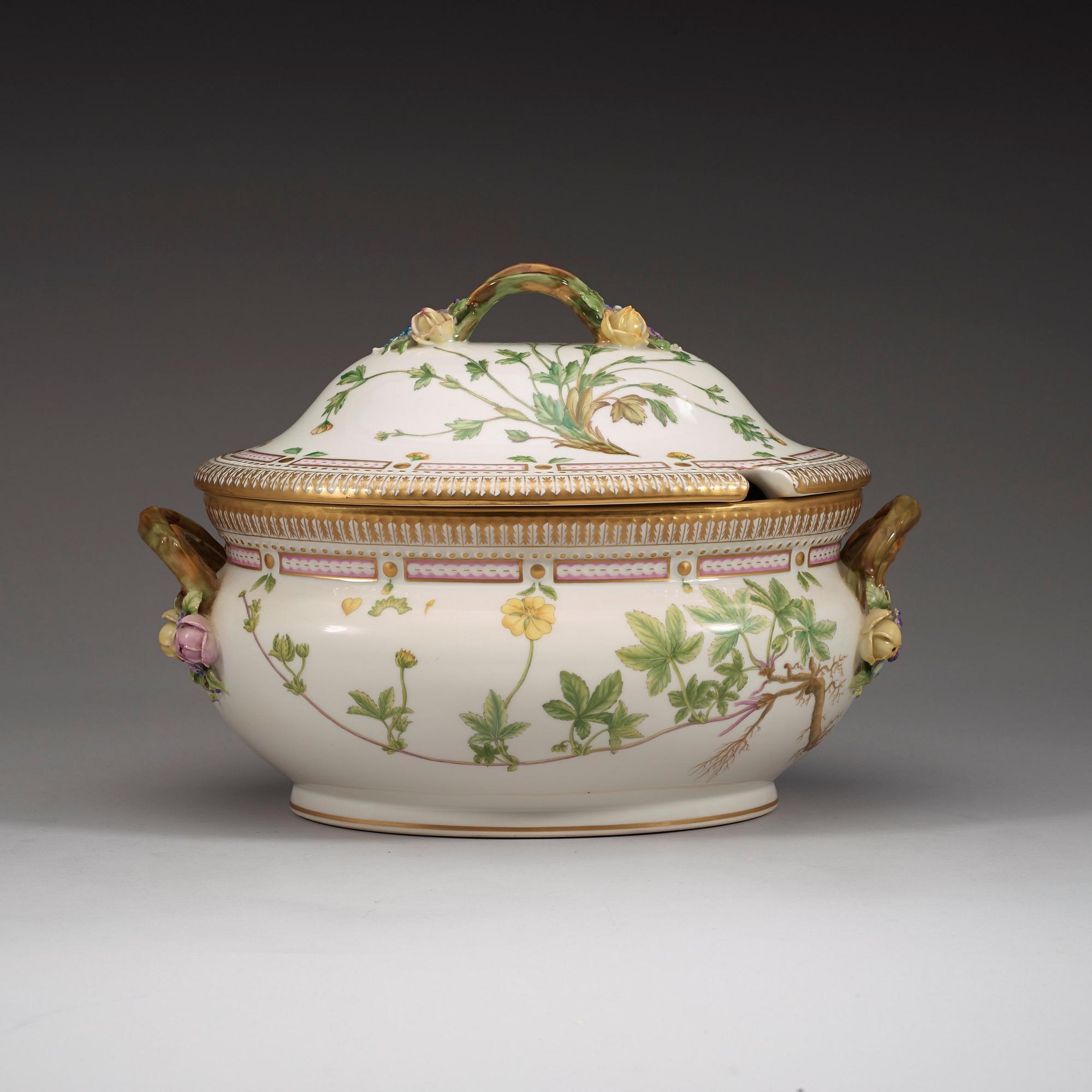 A Royal Copenhagen 'Flora Danica' tureen with cover, Denmark, 20th Century.