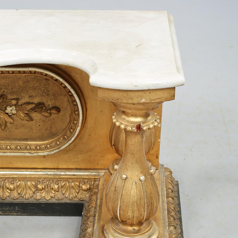 KONSOLBORD, 1800-talets slut.