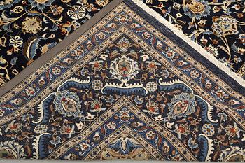 A Keshan carpet, approx. 400 x 295 cm.