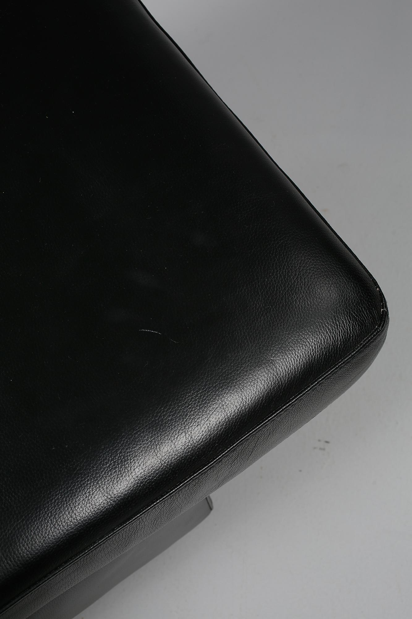 FOTPALL, "Stressless dubbel", Ekornes, 2000-tal.