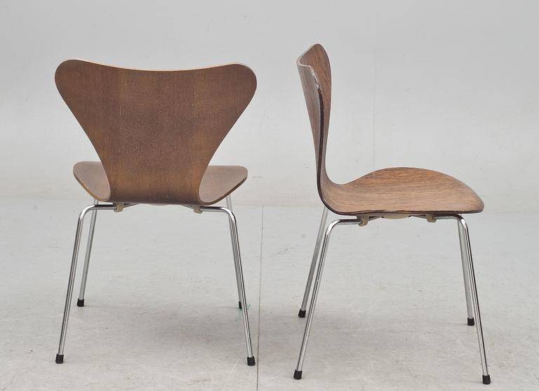 STOLAR, 2 st, "Sjuan", Arne Jacobsen, Fritz Hansen.